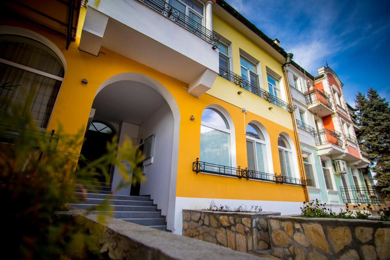 Old City Square Apartment Lovech Esterno foto