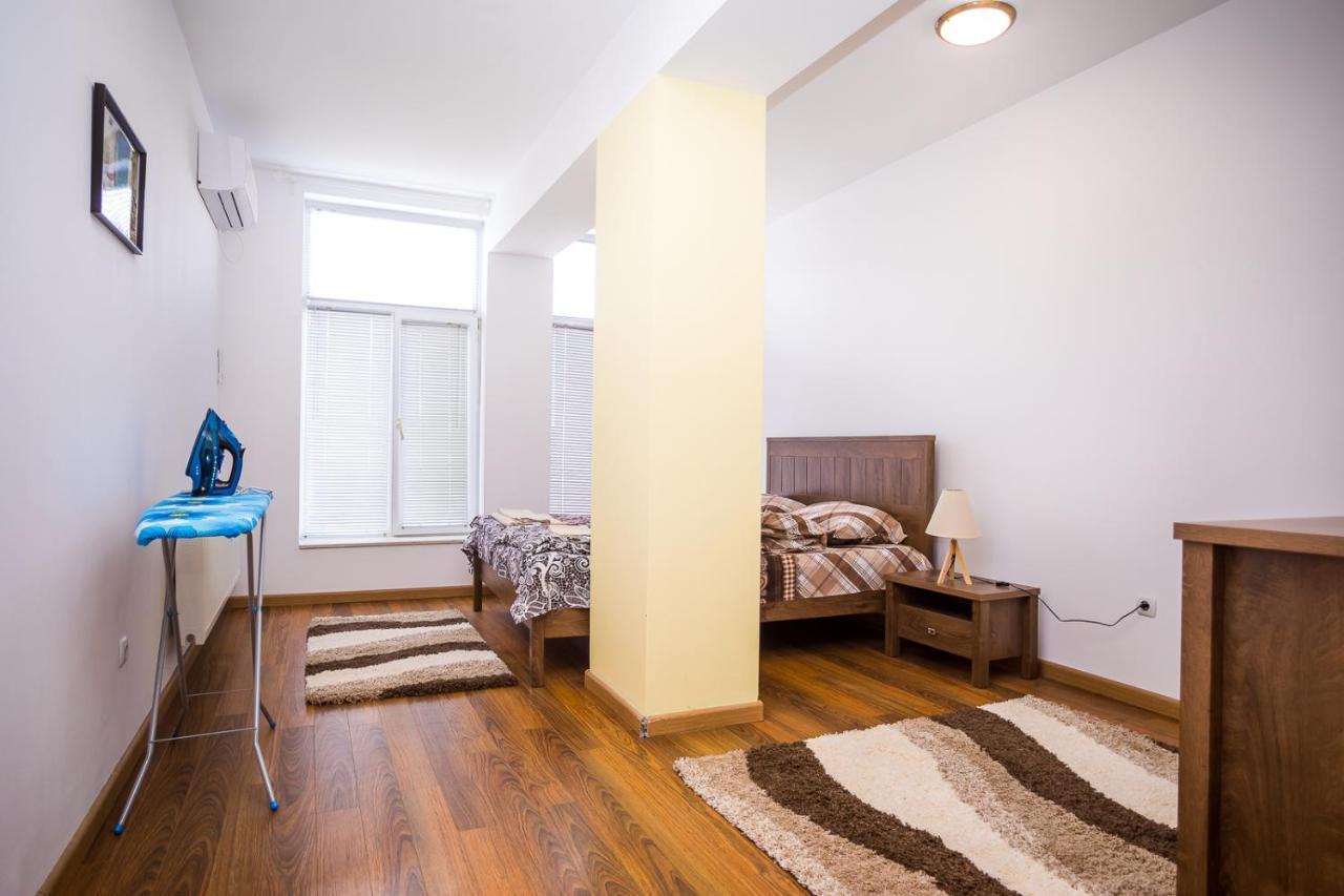 Old City Square Apartment Lovech Esterno foto