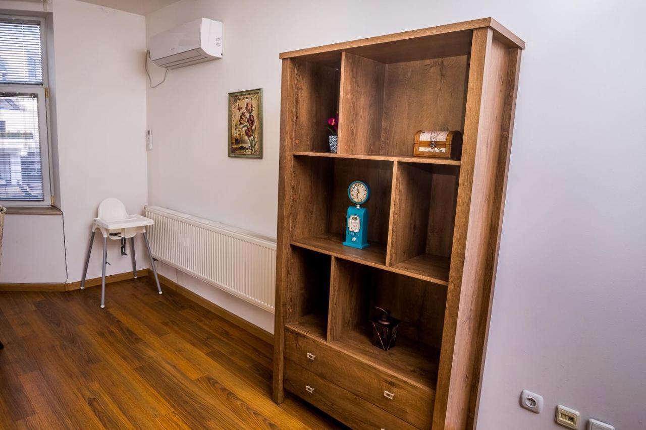 Old City Square Apartment Lovech Esterno foto